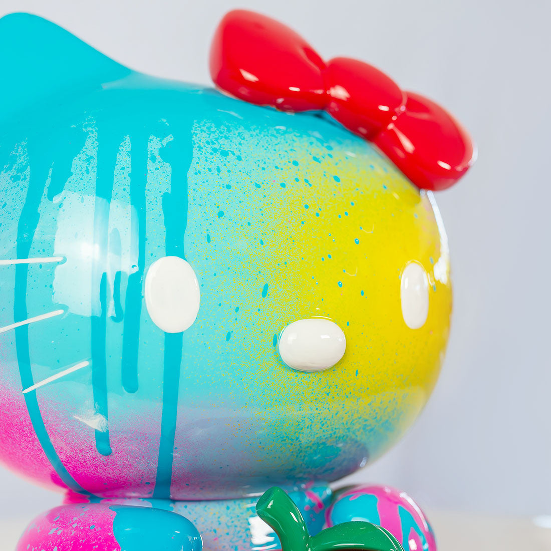 Leblon Delienne: Hello Kitty Graffiti by Nasty