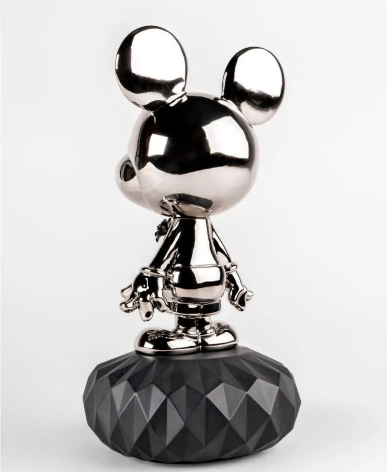 Lladró: Mickey Mouse platinum sculpture
