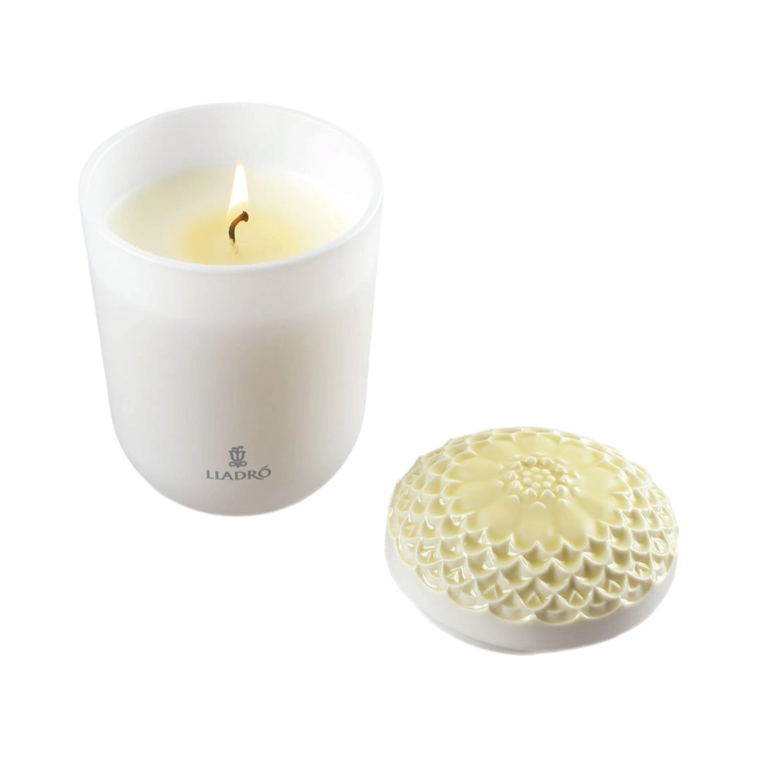 Lladró: Echoes of Nature Candle. Tropical Blossoms Scent.