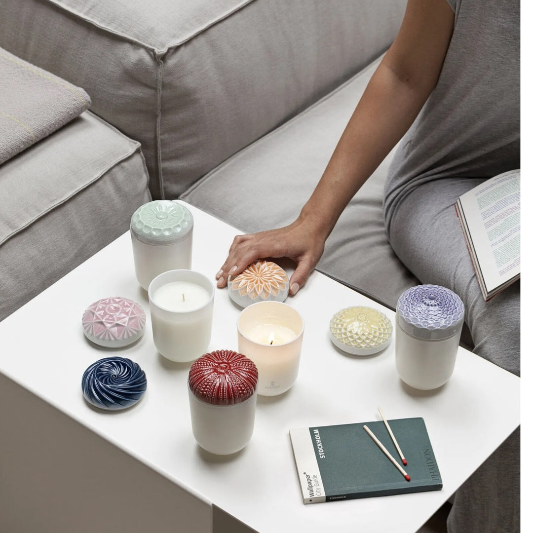 Lladró: Echoes of Nature Candle. Tropical Blossoms Scent.