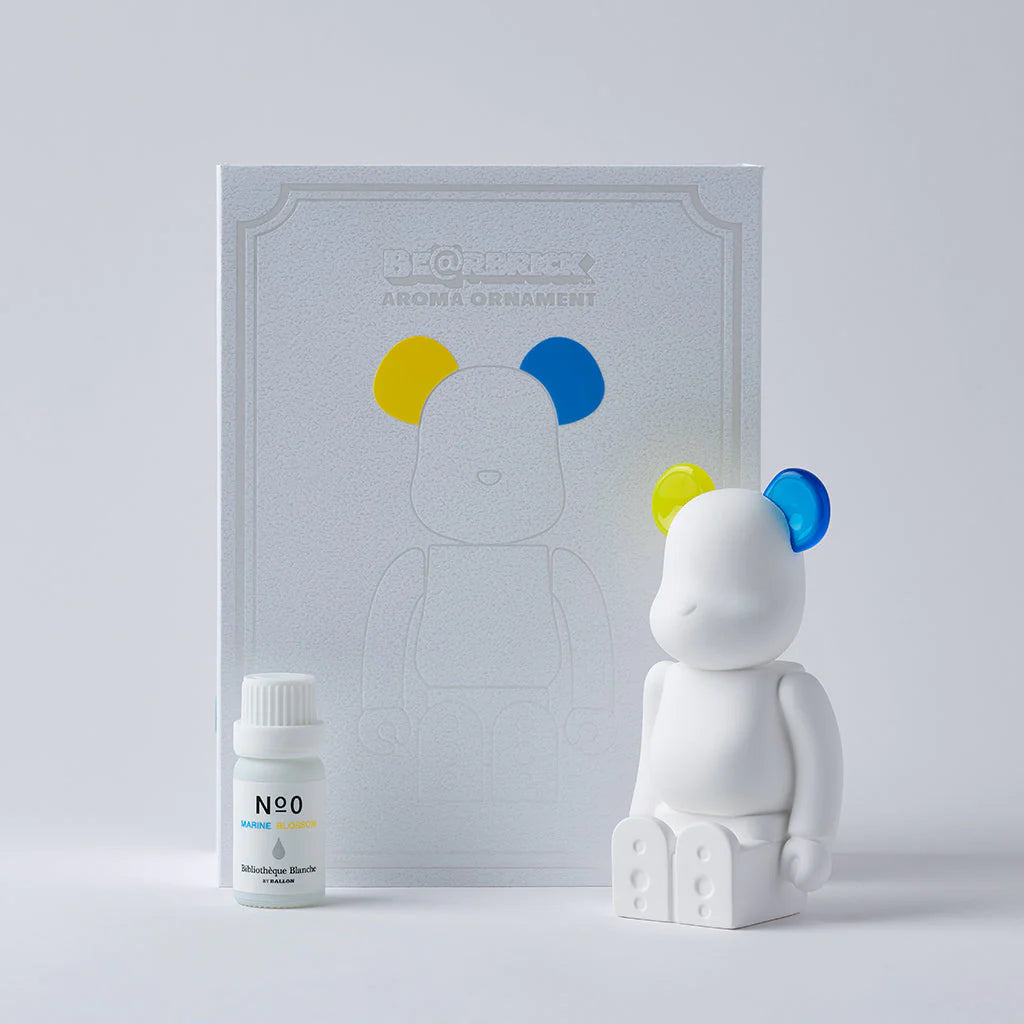 Bibliothèque Blanche BY BALLON: Be@rbrick Aroma Ornament - Yellow/Blue Double Color