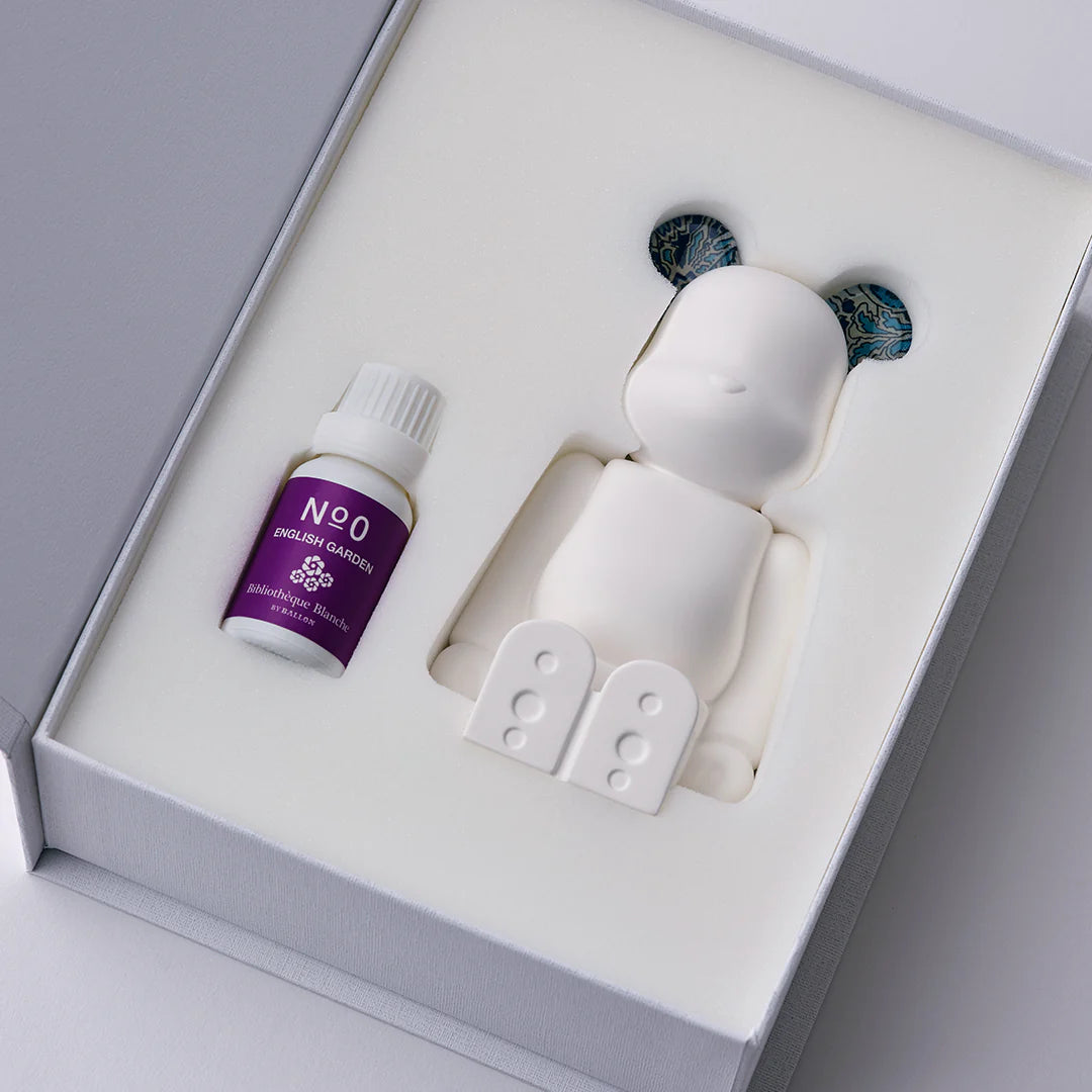 Bibliothèque Blanche BY BALLON: Be@rbrick Aroma Ornament - Liberty Blue