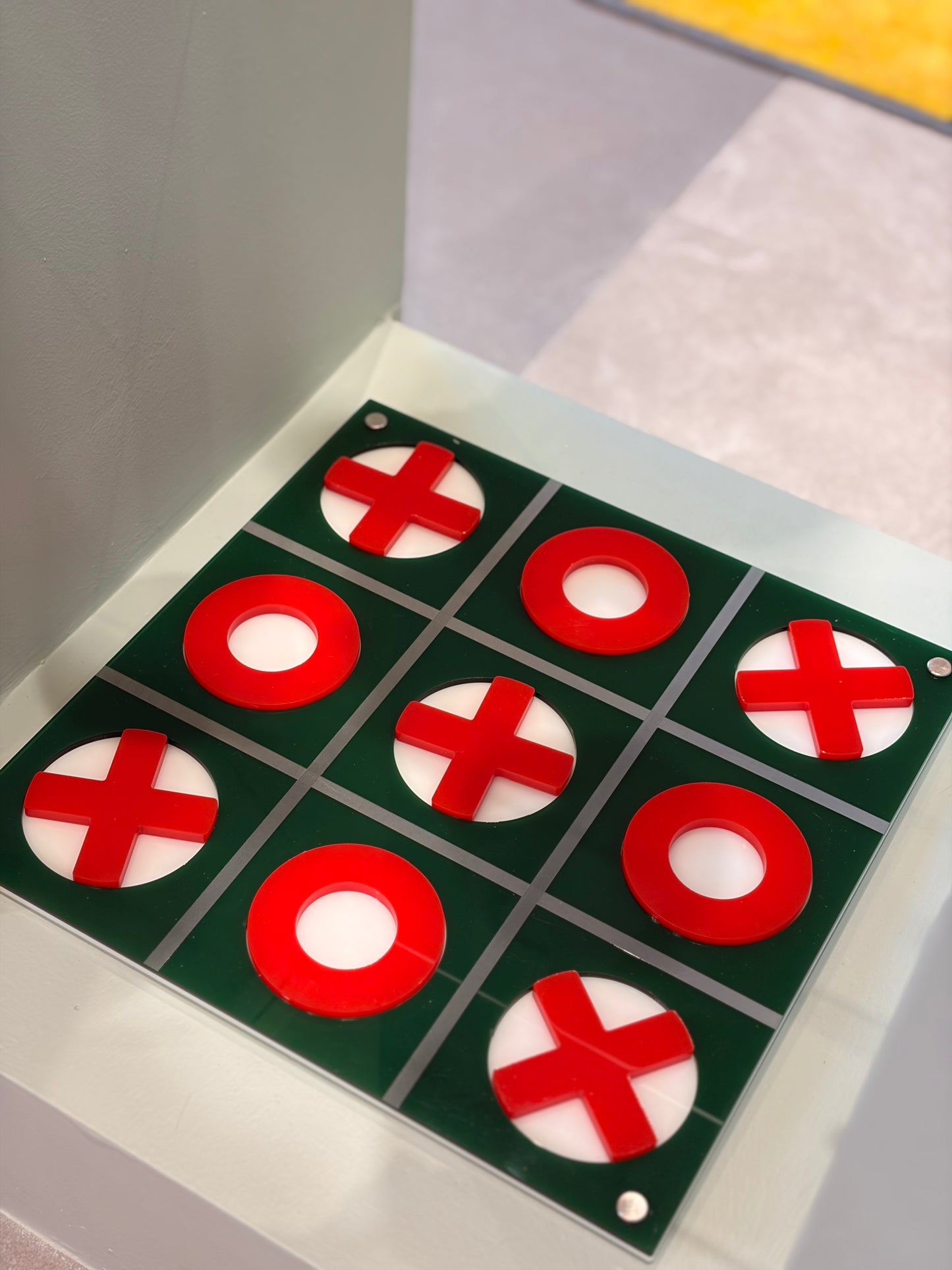 Luxe Dominoes: La Vieja 2D Green Tic Tac Toe