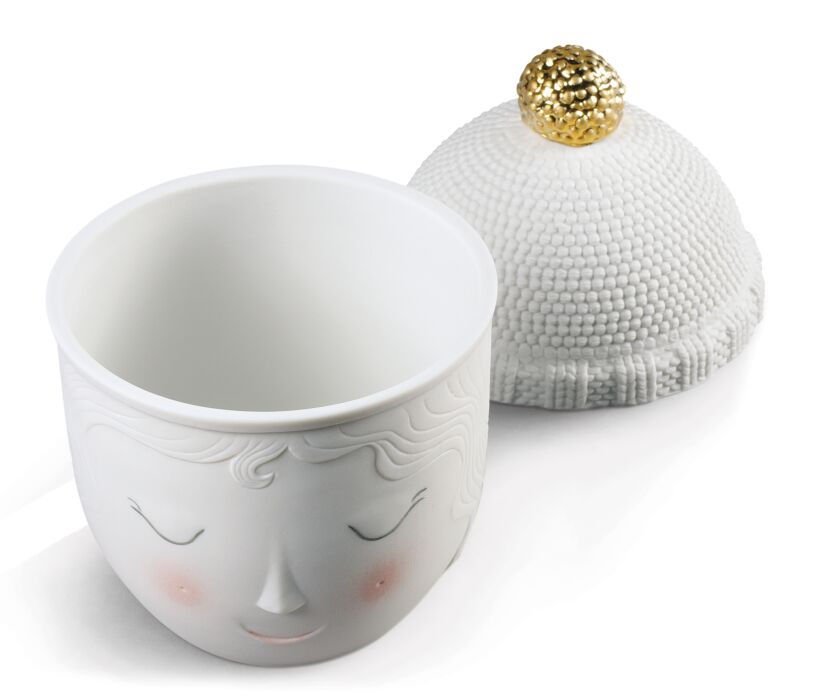 Lladró: Lee & Lane Collection: Winter Lane box. Golden Luster