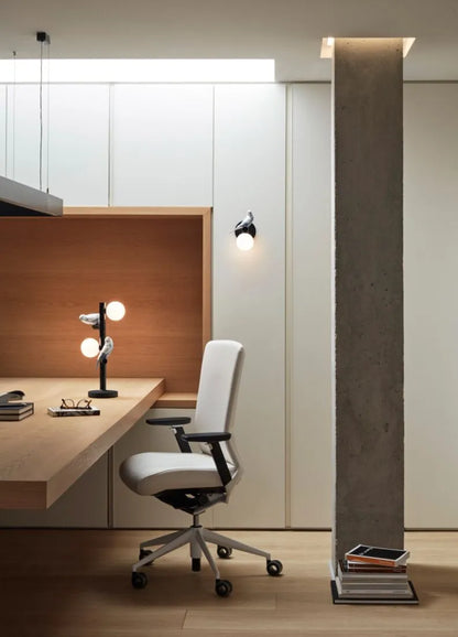 Lladró: Parrot Wall Sconce Black