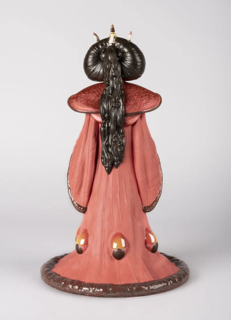 Lladró: Queen Amidala™ in the Throne Room Sculpture. Limited Edition