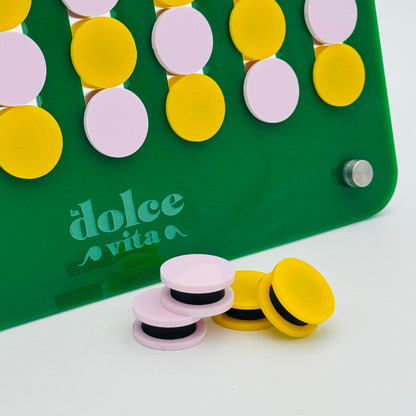 Luxe Dominoes: “El Cuatro” Solid Green Connect Four Game