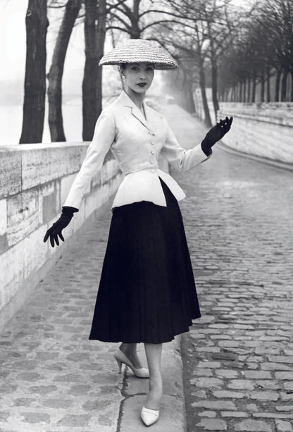 NEW MAGS: LITTLE BOOK OF DIOR