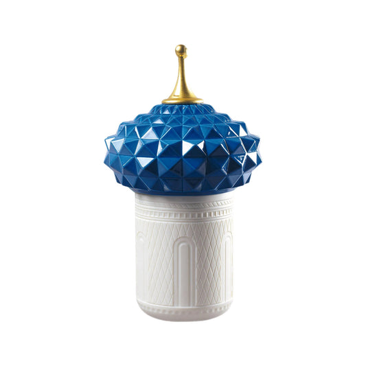 Lladró: South Tower Candle 1001 Lights. Unbreakable Spirit Scent.