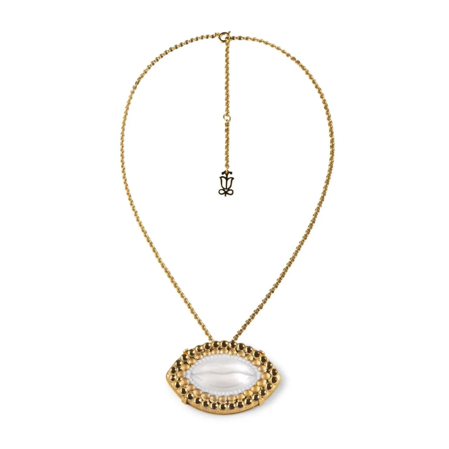 Lladró Jewelry: Kiss Pendant.