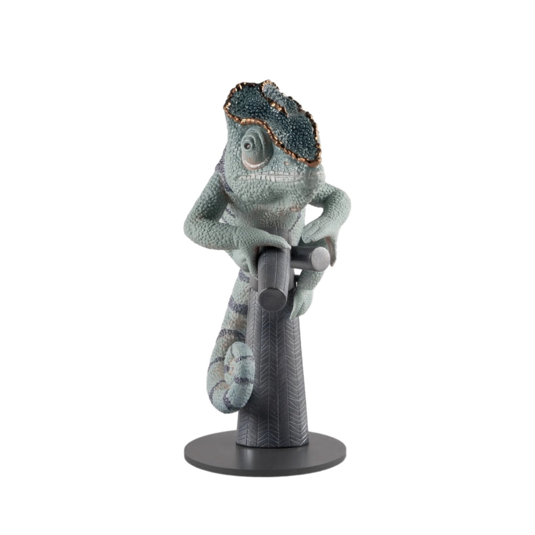 Lladró: Chameleon Sculpture.
