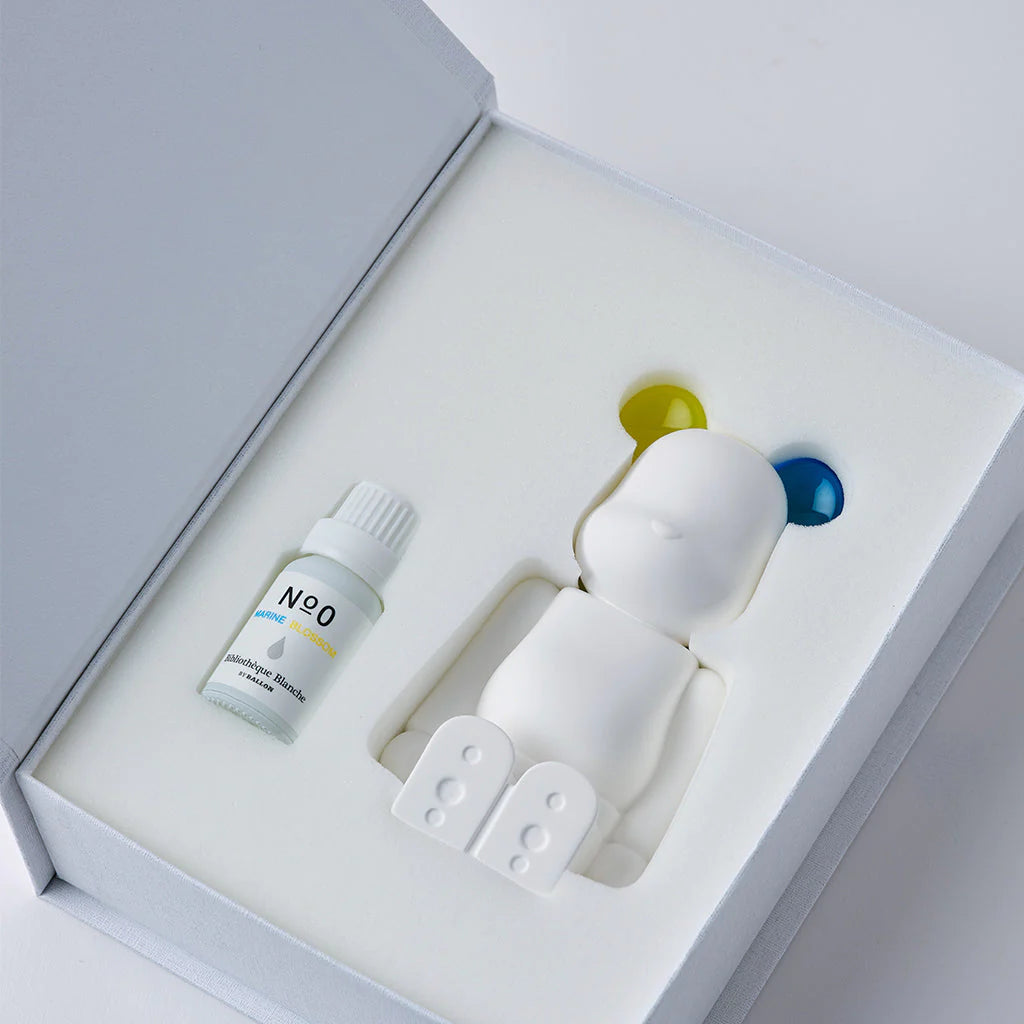 Bibliothèque Blanche BY BALLON: Be@rbrick Aroma Ornament - Yellow/Blue Double Color