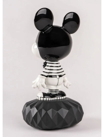 Lladró: Mickey in black and white Sculpture