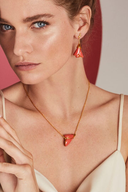 Lladró: Jewelry. Heliconia Short Earring. Coral