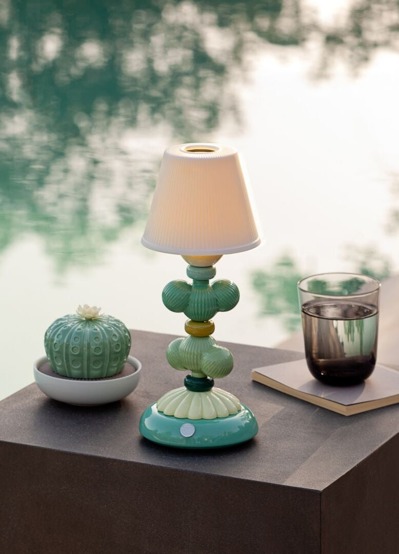 Lladró: Firefly Collection. Cactus Firefly Table Lamp Green