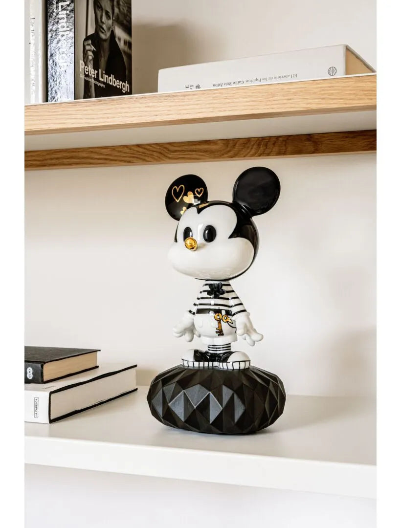 Lladró: Mickey in black and white Sculpture